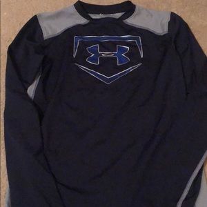 Boys UA top